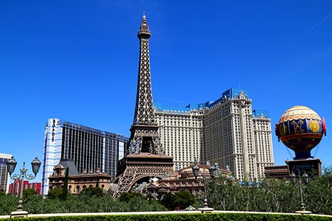 New York New York Las Vegas vs Paris Las Vegas 